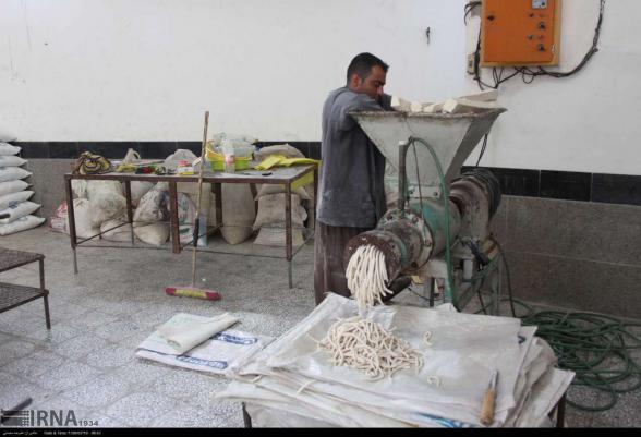 کارخانه تولید رشته صابون رنگی در ایران